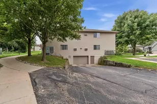 339 Starkweather Dr, Beaver Dam, WI 53916 - Photo 19