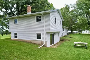 N9592 Yew Rd, Beaver Dam, WI 53916 - Photo 5