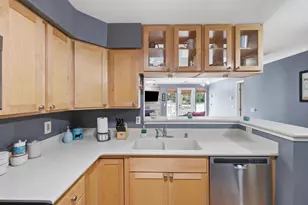 806 Kottke Dr, Madison, WI 53719 - Photo 3