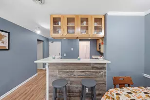 806 Kottke Dr, Madison, WI 53719 - Photo 5