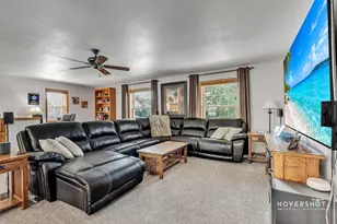 519 Vine St, Baraboo, WI 53913 - Photo 17