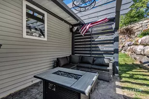 519 Vine St, Baraboo, WI 53913 - Photo 11