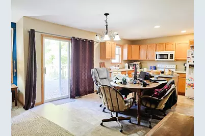 135 Campion Drive, Janesville, WI 53536 - Photo 7