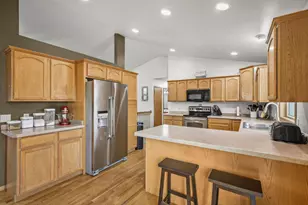 141 Shawn Ave, Arlington, WI 53911 - Photo 5