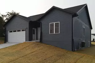 400 Hollander St, Markesan, WI 53946 - Photo 5