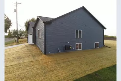 400 Hollander Street, Markesan, WI 53946 - Photo 7