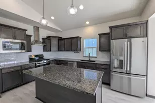 4810 Romaine Rd, Fitchburg, WI 53711 - Photo 5