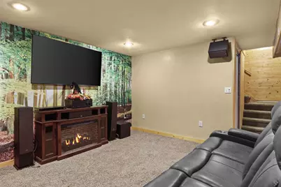 909 E Milwaukee Street, Argyle, WI 53504 - Photo 25