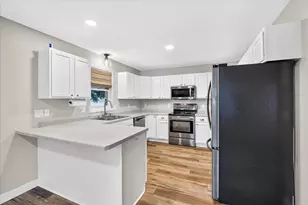 342 Blackberry Ln, DeForest, WI 53532 - Photo 17