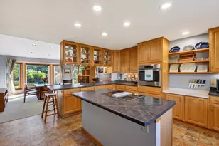 3129 Keith Bridge Cir, Mount Horeb, WI 53572 - Photo 11