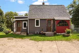 709 Beaver St, Beaver Dam, WI 53916 - Photo 1
