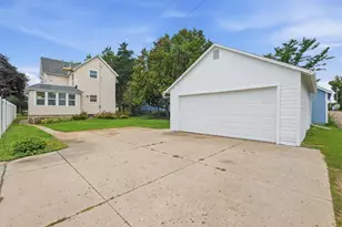 527 1st St, Baraboo, WI 53913 - Photo 43