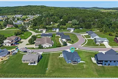 2070 Fawn Valley Court, Reedsburg, WI 53959 - Photo 7