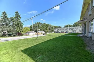 4284 S Whitnall Ave, Milwaukee, WI 53207 - Photo 25