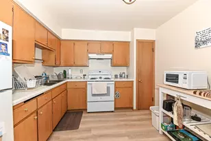 4284 S Whitnall Ave, Milwaukee, WI 53207 - Photo 5