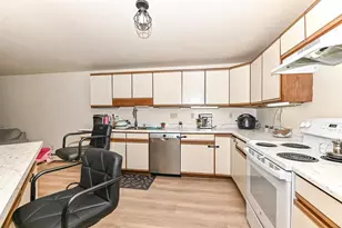 718 W Grange Ave, Milwaukee, WI 53221 - Photo 17