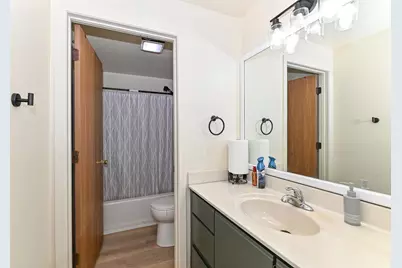 718 W Grange Avenue, Milwaukee, WI 53221 - Photo 25