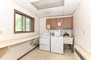 718 W Grange Ave, Milwaukee, WI 53221 - Photo 27
