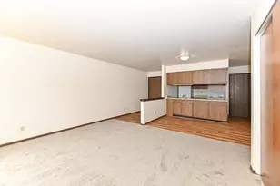 718 W Grange Ave, Milwaukee, WI 53221 - Photo 5