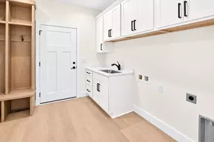 4067 Royal View Dr, DeForest, WI 53532 - Photo 23