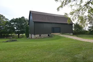1890 County Rd W, Stoughton, WI 53589 - Photo 3