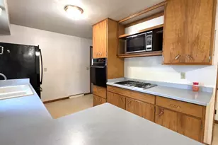 1213 Kellogg Ave, Janesville, WI 53546 - Photo 7
