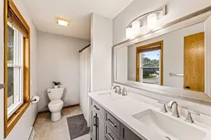7126 Timberwood Dr, Madison, WI 53719 - Photo 23