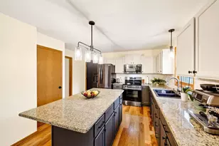 7126 Timberwood Dr, Madison, WI 53719 - Photo 11