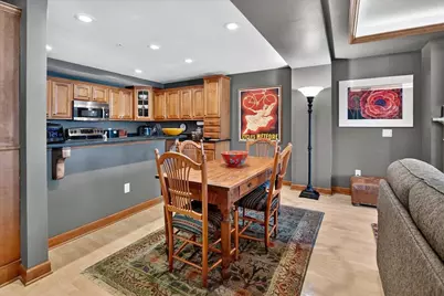 123 W Washington Avenue #706, Madison, WI 53703 - Photo 9