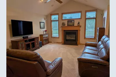 802 Chickadee Drive, Cambridge, WI 53523 - Photo 7