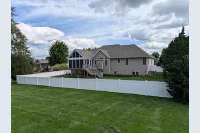 802 Chickadee Drive, Cambridge, WI 53523 - Photo 5