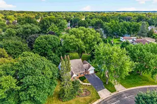186 Hillcrest Cir, Sun Prairie, WI 53590 - Photo 37
