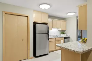 8206 Starr Grass Dr, Madison, WI 53719 - Photo 3
