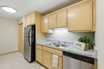 8206 Starr Grass Drive #204, Madison, WI 53719 - Photo 5