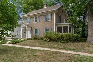 917 Emerson St, Beloit, WI 53511 - Photo 3