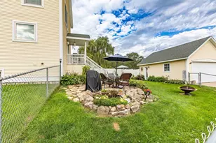 59 7th St, Mineral Point, WI 53565 - Photo 7