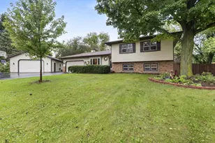 6682 Glenview Rd, DeForest, WI 53532 - Photo 1