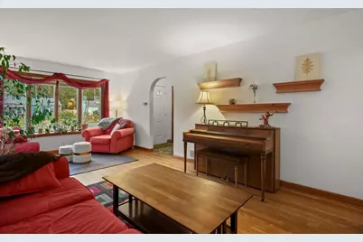 1650 Mayfield Lane, Madison, WI 53704 - Photo 5