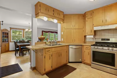 1650 Mayfield Lane, Madison, WI 53704 - Photo 7