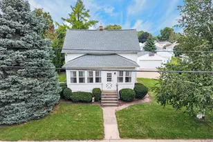 1126 W 6th Ave, Oshkosh, WI 54902 - Photo 1