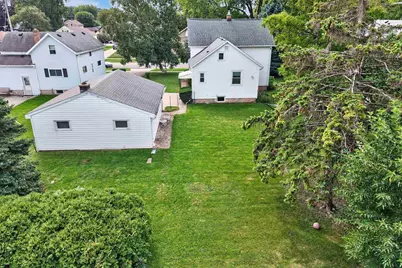 1126 W 6th Avenue, Oshkosh, WI 54902 - Photo 51