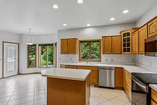 7473 Meadowrue Cir, Middleton, WI 53562 - Photo 11
