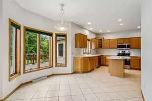 7473 Meadowrue Cir, Middleton, WI 53562 - Photo 9