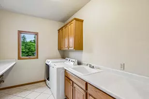 7473 Meadowrue Cir, Middleton, WI 53562 - Photo 15