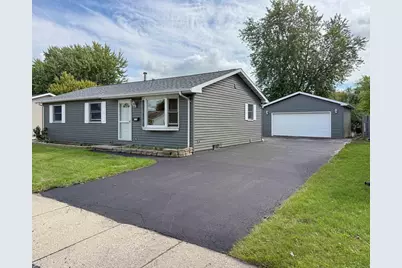 1235 E Sylvan Avenue, Appleton, WI 54915 - Photo 1
