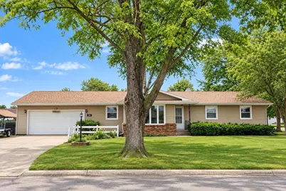 906 Nicolet Street, Janesville, WI 53546 - Photo 1