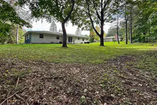 N93W25235 Crestwood Dr, Sussex, WI 53089 - Photo 37