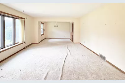 N93W25235 Crestwood Drive, Sussex, WI 53089 - Photo 5