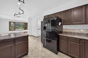 323 Santa Fe Trail, Waunakee, WI 53597 - Photo 9