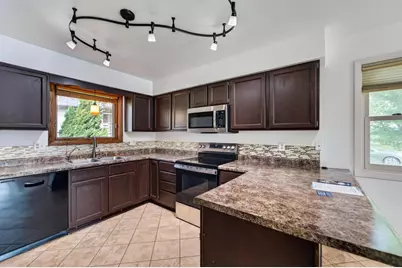 323 Santa Fe Trail, Waunakee, WI 53597 - Photo 11